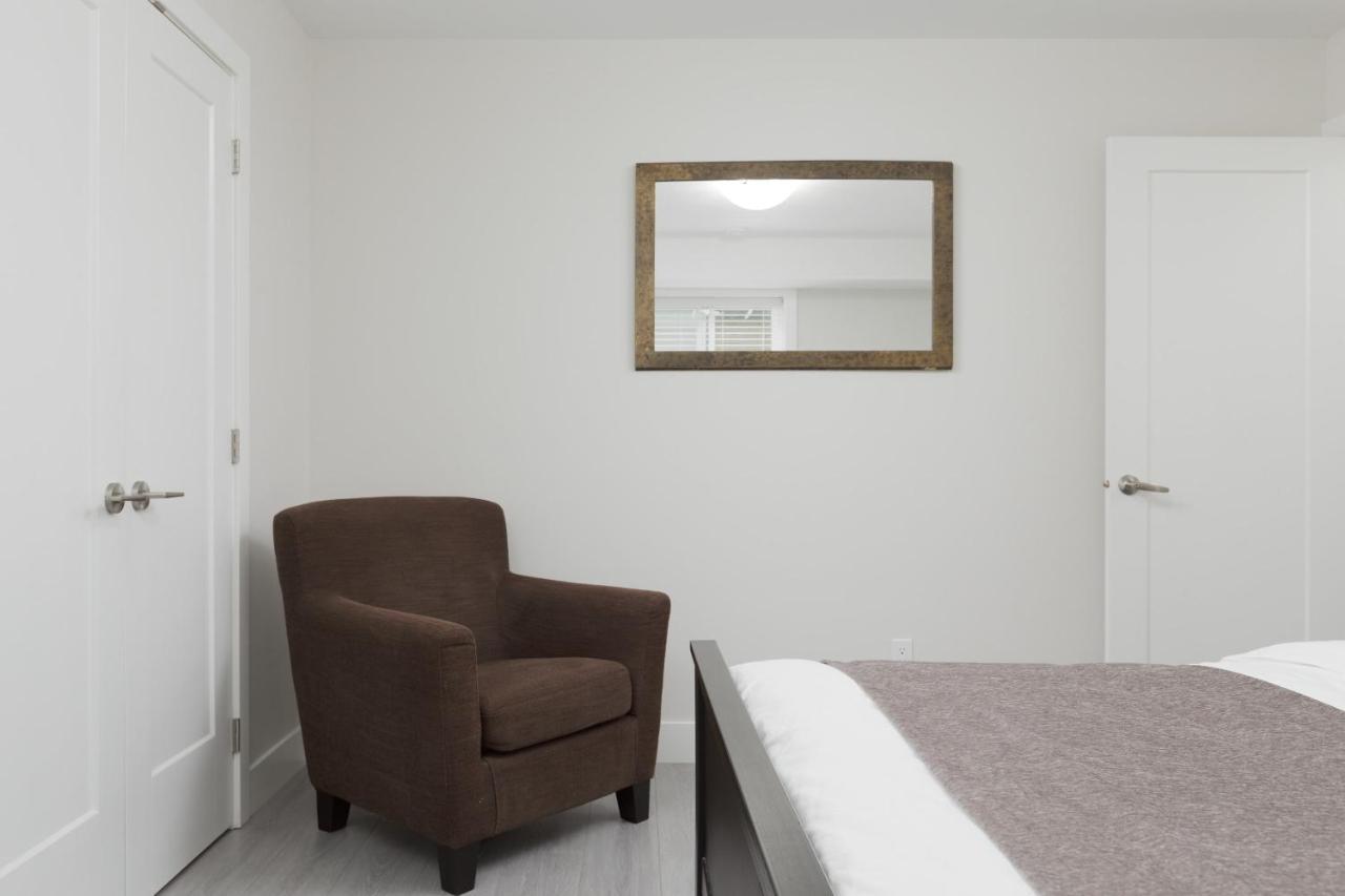 Вілла Tastefully Furnished And Newly Updated 2 Bd Central Lynn Valley Норт-Ванкувер Екстер'єр фото